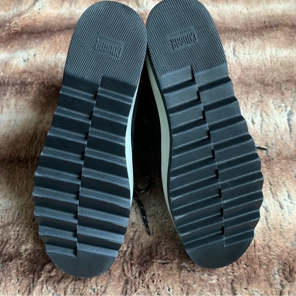 Cougar Black Winter Boots with Fur Trim - Picture 10 of 10